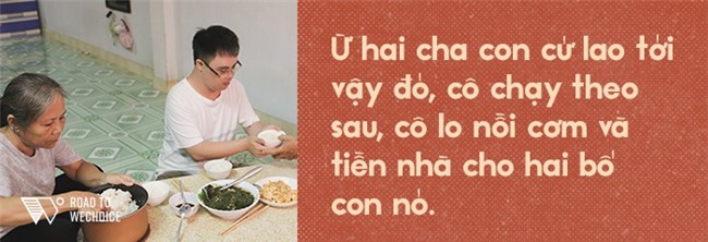 Câu chuyện phi thường ở lớp tiếng Anh đặc biệt: Người cha 70 tuổi vì cậu con trai mắc hội chứng Down mà cùng cắp sách đi học - Ảnh 9.