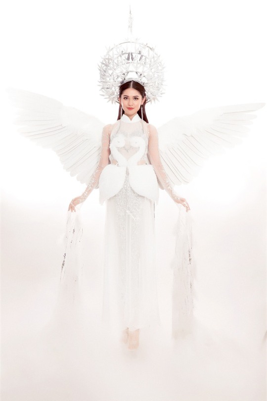 Trang phục dân tộc dự thi Hoa hậu Quốc Tế của Thùy Dung bị chê quê mùa và thiếu tinh tế-3