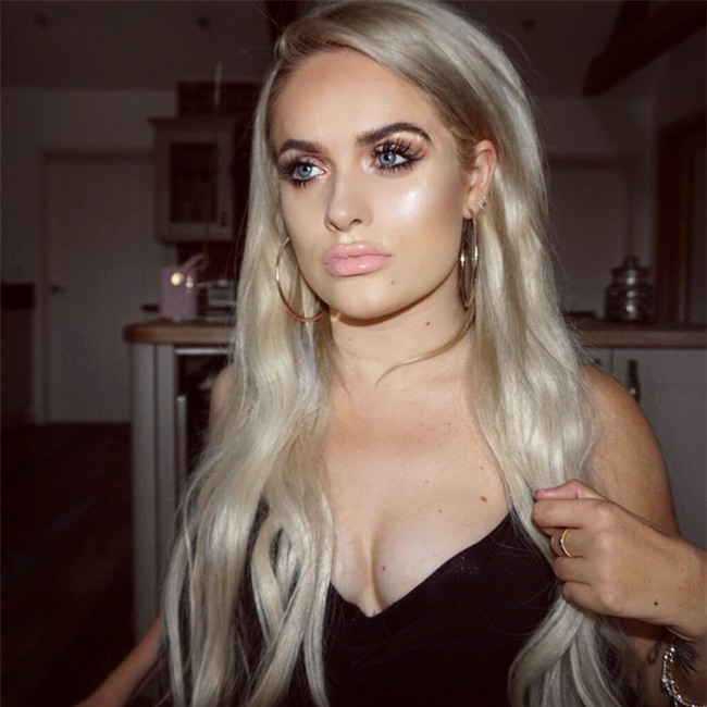 Bị liệt người và bàn tay co quắp, cô gái vẫn trở thành một blogger làm đẹp hàng triệu người hâm mộ - Ảnh 5.