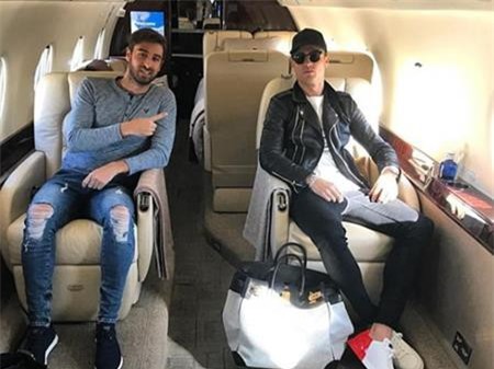 Tranh thủ thời gian nghỉ thi đấu, C.Ronaldo liền vi vu đi “công chuyện”