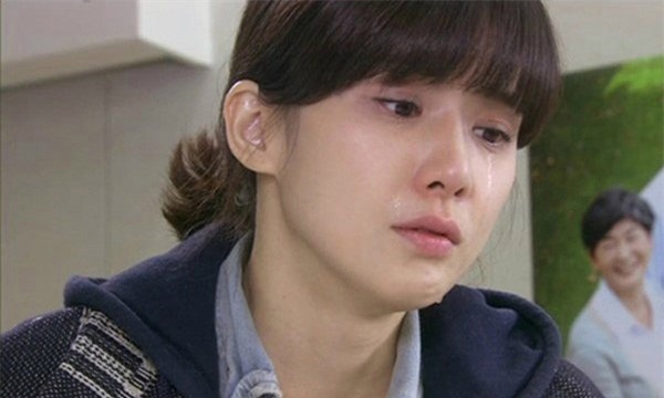 nguoi me chong ngay nao cung di noi xau con dau hoi han khi bi phat hien su that - 2