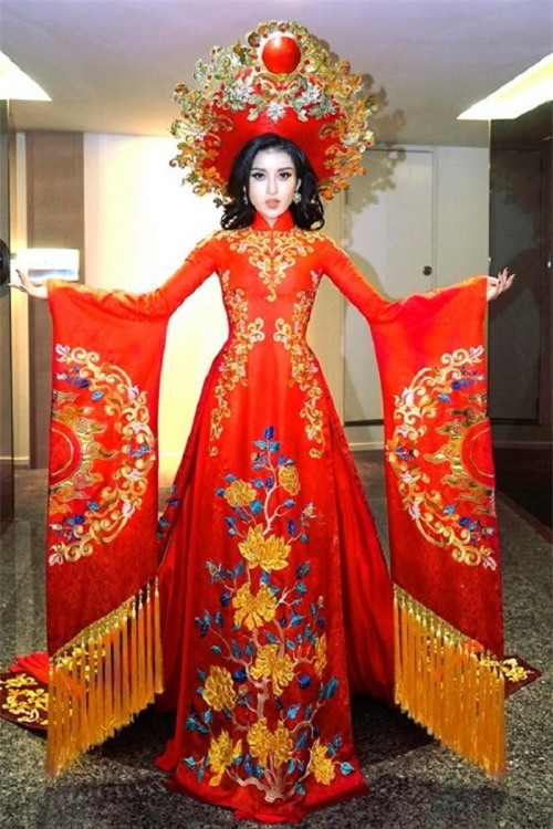 Những bộ áo dài giúp các đại diện Việt làm nên chuyện ở đấu trường nhan sắc quốc tế-8