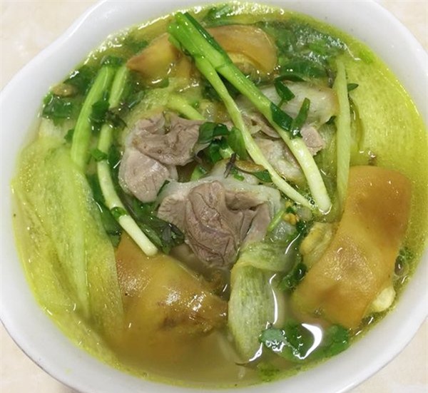 chia se mon bun mong gio tu tay nau, ong bo 4 con duoc chi em het loi khen ngoi - 5