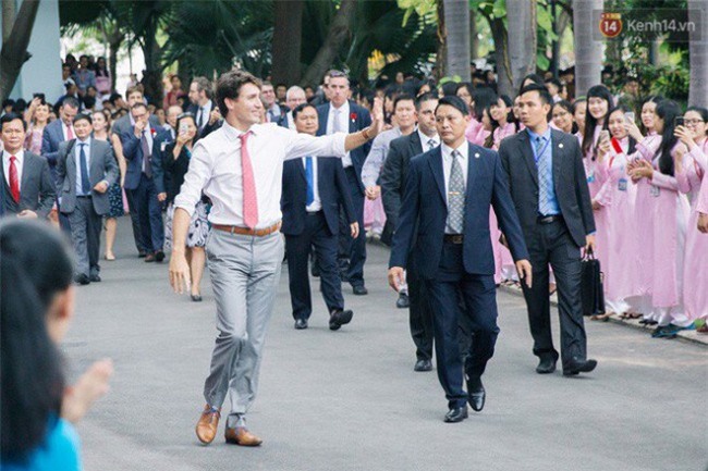 Quán cafe ở Sài Gòn mà Thủ tướng Canada ghé uống: Ông và người ngồi cùng bàn uống cafe sữa pha phin và khen ngon - Ảnh 5.