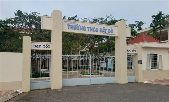 Vì sao nữ sinh lớp 8 uống thuốc diệt cỏ vẫn đi học đến lúc tử vong?