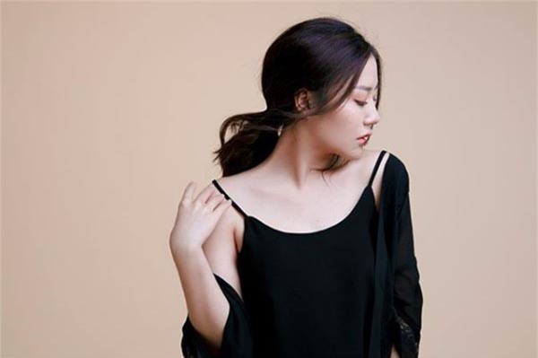 Văn Mai Hương thay đổi chóng mặt, trở nên nóng bỏng trong vài năm - Ảnh 13.