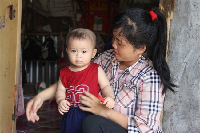 Chồng chết vì tai nạn, người mẹ trẻ nuốt nước mắt nuôi con nhỏ, đau đớn nhìn bố mẹ già bệnh tật không tiền chữa - Ảnh 14.