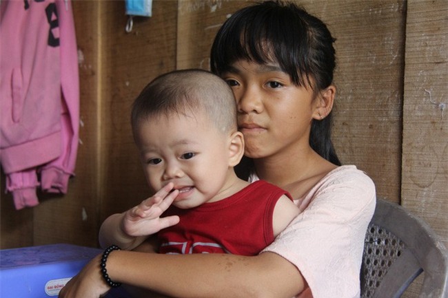 Chồng chết vì tai nạn, người mẹ trẻ nuốt nước mắt nuôi con nhỏ, đau đớn nhìn bố mẹ già bệnh tật không tiền chữa - Ảnh 4.