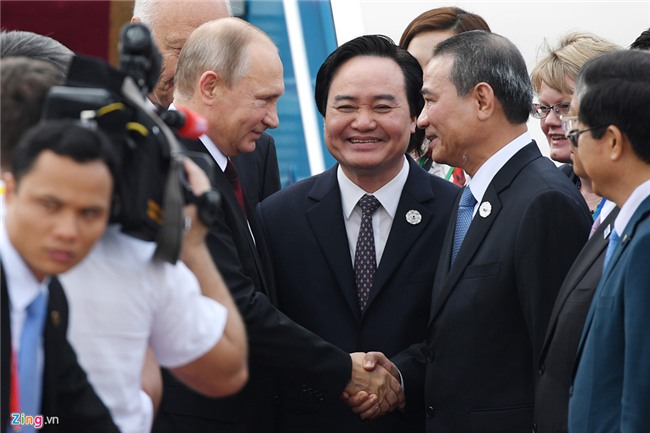Chuyen co cho Tong thong Putin den Da Nang du APEC hinh anh 10