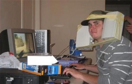 15 tình huống không thể đỡ nổi của con người khi sử dụng công nghệ - Ảnh 1.