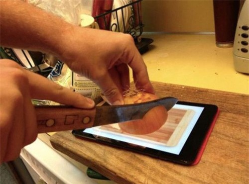 15 tình huống không thể đỡ nổi của con người khi sử dụng công nghệ - Ảnh 9.