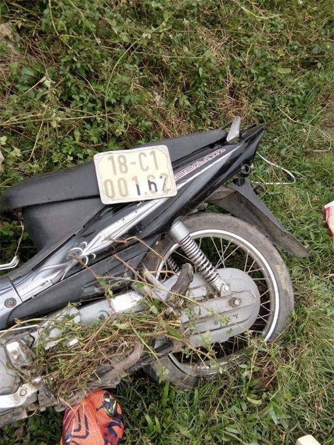 Nam Định: Băng qua đường sắt không chú ý, 2 phụ nữ và một bé trai 10 tuổi bị tàu hỏa tông tử vong - Ảnh 2.