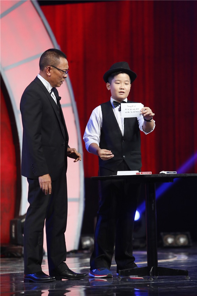 Cậu bé 13 tuổi làm mê hoặc khán giả Mặt trời bé con với màn ảo thuật siêu đỉnh-1