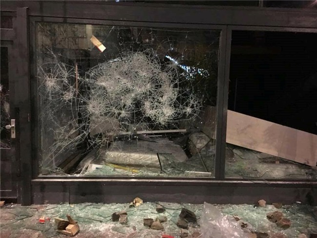 Morocco du World Cup, CDV gay bao loan o thu do Bi hinh anh 1