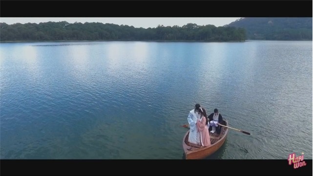 Trấn Thành có ghen khi thấy Hari Won bị cưỡng hôn ngay từ tập 1 của Thiên ý?-1