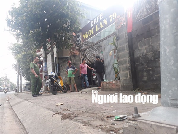 3 be gai om nhau khoc sau khi bi sam so - 8