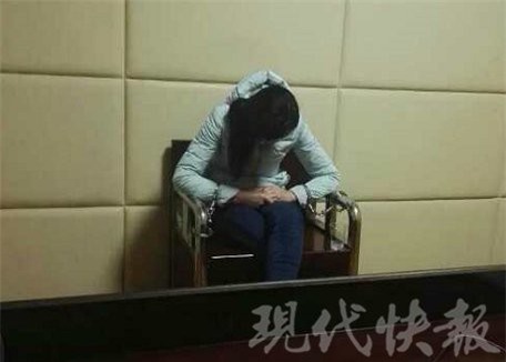 Bé trai 4 tuổi bị mẹ nhẫn tâm siết cổ đến chết rồi giấu xác dưới giường vì không nghe lời - Ảnh 3.