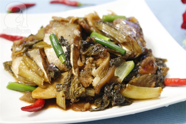 Ngất ngây với món cá kho dưa chua tóp mỡ dân dã  mà cực ngon - Ảnh 6.