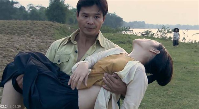 Mặc áo yếm không nội y trong phim Thương nhớ ở ai là tôn trọng lịch sử - Ảnh 1.