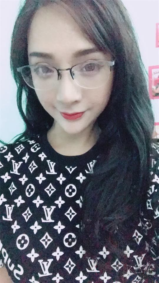 Nữ hoàng chuyển giới kể về hành trình tìm lại chính mình-2