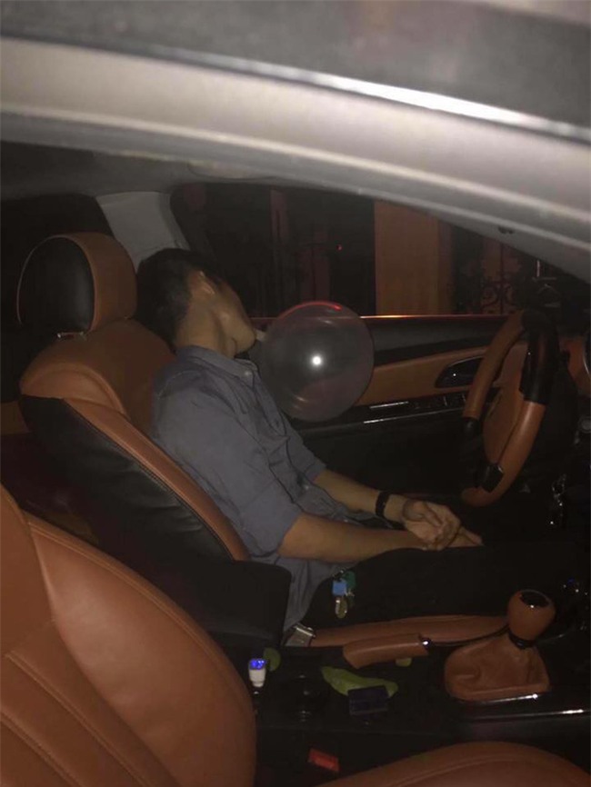 Triệu tập nam thanh niên 9X vừa hít bóng vừa lái xe gây tai nạn liên hoàn ở Hải Phòng - Ảnh 1.