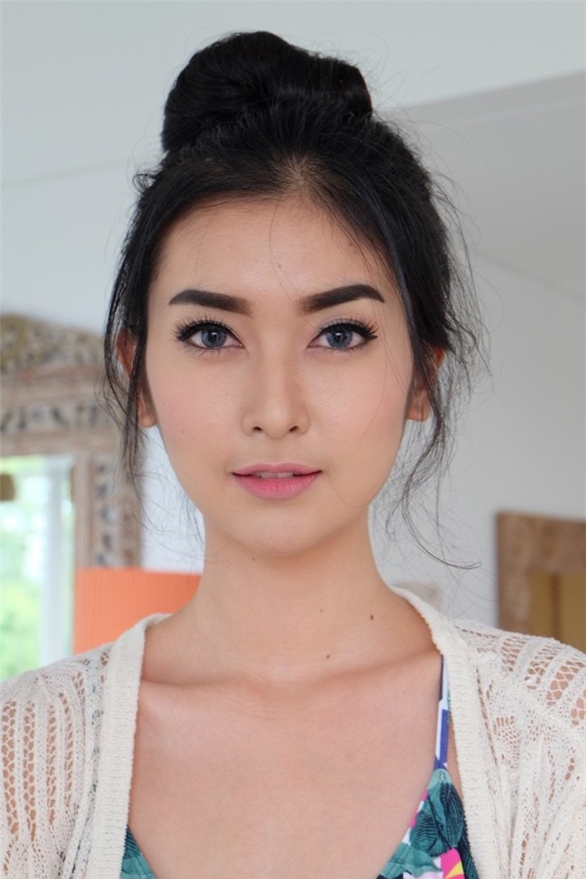 Nhan sắc xinh đẹp của đại diện Indonesia, cô gái đánh bại hơn 70 đối thủ đăng quang Miss International 2017 - Ảnh 7.