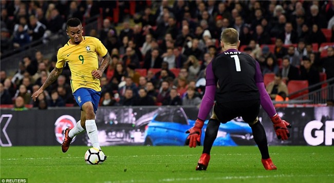 Neymar bất lực, Brazil hòa không bàn thắng với Anh trên sân Wembley - Ảnh 12.