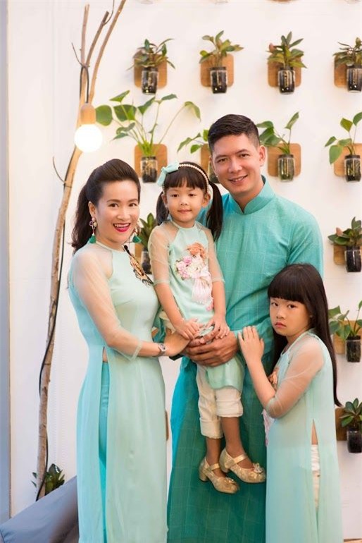 Hai cô con gái nhỏ cũng là sợi dây gắn kết tình yêu của vợ chồng Anh Thơ - Bình Minh. - Tin sao Viet - Tin tuc sao Viet - Scandal sao Viet - Tin tuc cua Sao - Tin cua Sao