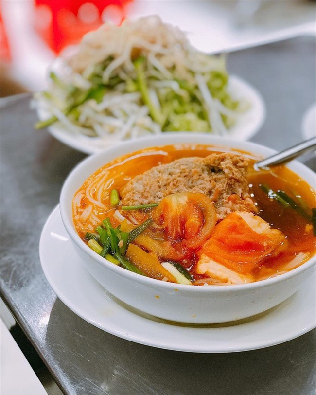 4 quán ăn bình dân vừa ngon, vừa dễ đụng người nổi tiếng ở Sài Gòn - Ảnh 12.