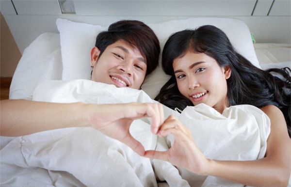 2 dieu ma moi anh chong can biet de khien phu nu thoa man khi "yeu" - 1