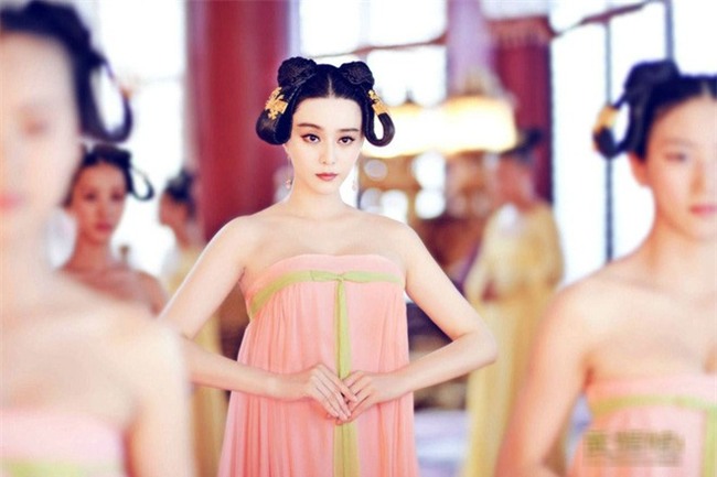 Sự thật sau cánh cửa hoàng cung xưa: Cung nữ ngủ không được ngửa mặt, bỏ trôi thanh xuân trong cảnh lạnh lùng - Ảnh 1.