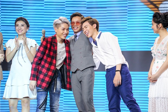 Vừa gặp gỡ, Hòa Minzy đã tuyên bố sẽ là người đi hết cuộc đời với chàng trai lạ mặt-3