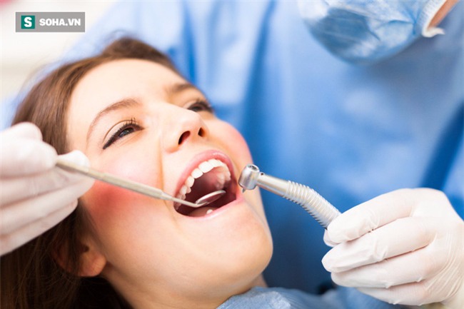 Dấu hiệu rất phổ biến của ung thư khoang miệng: Nếu bạn gặp thì phải đi khám ngay lập tức - Ảnh 2.