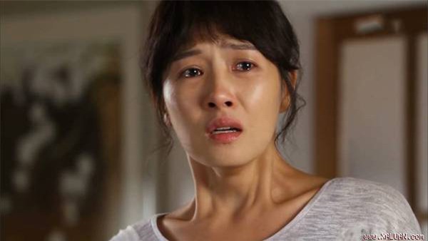 me chong lap camera trong nha, hot hoang khi phat hien su that ve con dau - 2