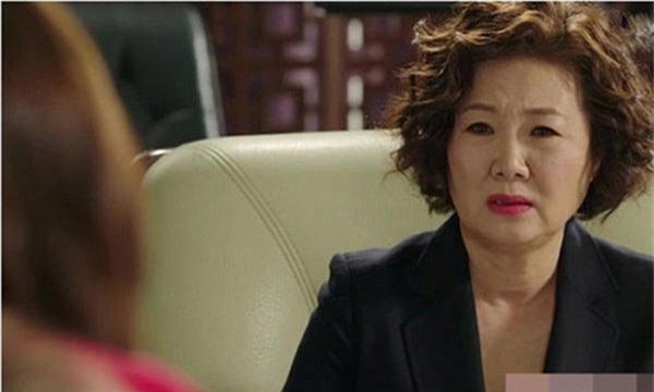 me chong lap camera trong nha, hot hoang khi phat hien su that ve con dau - 3