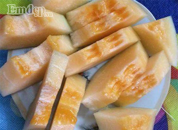 Chảy nước miếng với thứ dưa đặc sản Hải Phòng ngon ngọt không kém dưa Hàn Quốc giá chỉ 40.000 đồng/kg