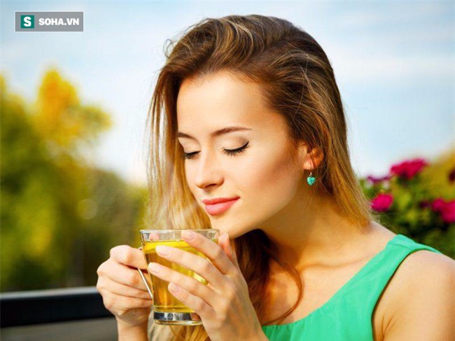Chỉ cần thêm 1 trong 6 thứ sau vào nước uống hàng ngày, cơ thể sẽ được thải độc rất tốt - Ảnh 2.
