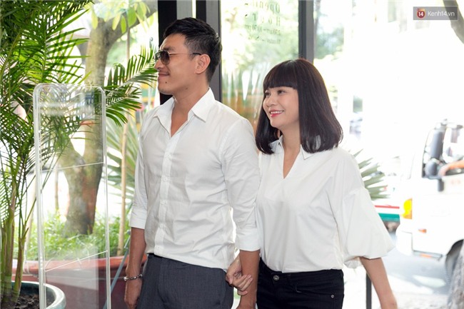 Sau hình ảnh hôn má, Hà Hồ - Kim Lý công khai tình bể bình giữa chốn đông người - Ảnh 9.