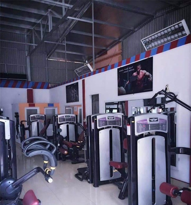 Hà Nội: Cháy phòng tập gym, hiện trường nồng nặc mùi xăng - Ảnh 4.