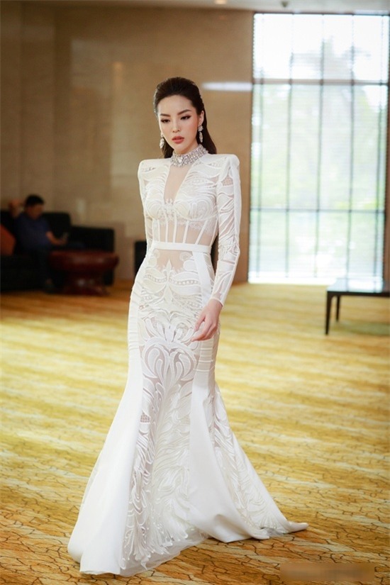 Diện đầm xanh tỏa sáng, Đỗ Mỹ Linh đẹp xuất sắc đứng top 1 thảm đỏ tuần này-6