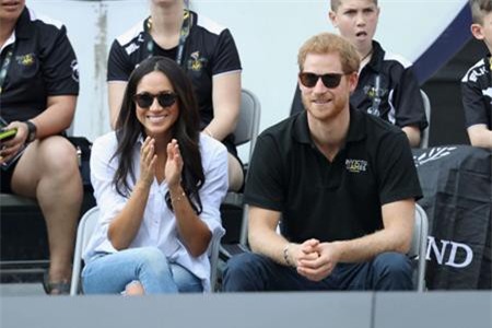 Bạn gái Hoàng tử Harry, Meghan Markle cũng sẽ tới dự hôn lễ