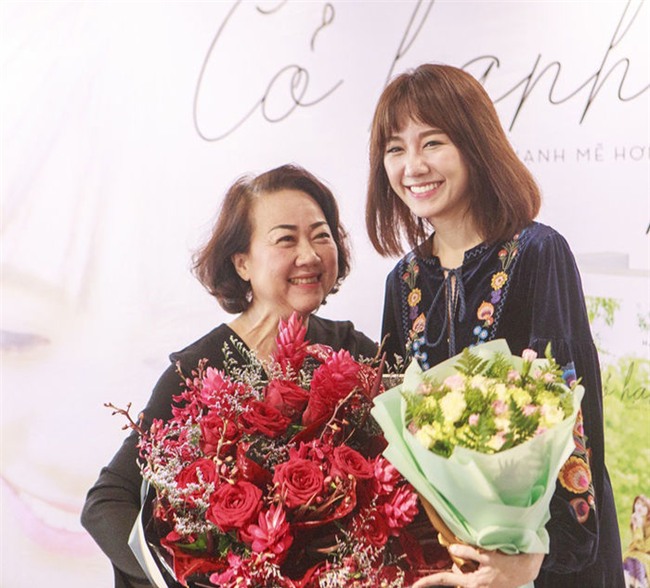 Mẹ&nbsp;Trấn Thành&nbsp;chia sẻ&nbsp;bà rất tự hào về con dâu và hy vọng hai vợ chồng&nbsp;Hari Won -&nbsp;Trấn Thành&nbsp;sẽ sống thật tốt. - Tin sao Viet - Tin tuc sao Viet - Scandal sao Viet - Tin tuc cua Sao - Tin cua Sao