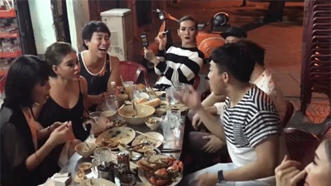 BB Trần trong clip này chính là kiểu nhân vật điển hình trong mọi nhóm bạn - Ảnh 4.