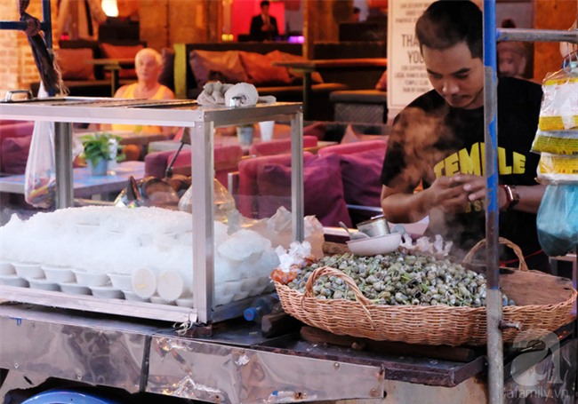 Những món ăn đường phố chỉ nhìn thôi đã ứa nước miếng thèm thuồng của Campuchia - Ảnh 15.