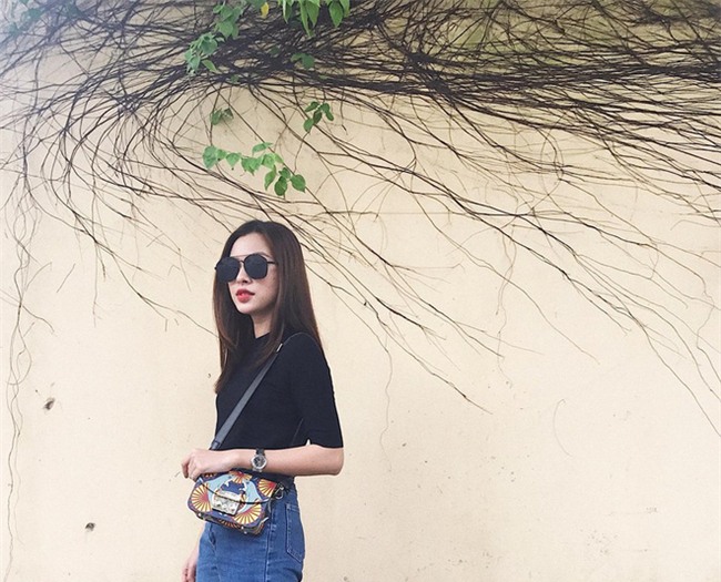 Street style tuần này: Angela Phương Trinh diện váy ôm già chát, Kỳ Duyên nổi bật vì dát hàng hiệu từ đầu tới chân - Ảnh 16.