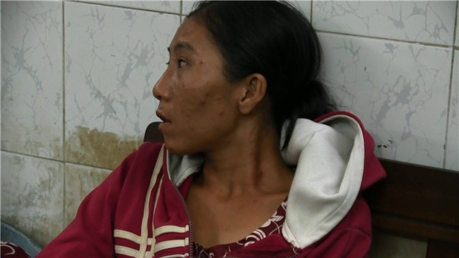 Vụ lạm dụng trẻ em để xin tiền tiêm chích ma túy gây phẫn nộ: Người mẹ đưa đi cai nghiện bắt buộc - Ảnh 1.