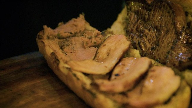 Khám phá chiếc bánh mì giá 2,3 triệu đồng ở Sài Gòn, chỉ hội con nhà giàu mới có thể ăn không nghĩ ngợi - Ảnh 8.