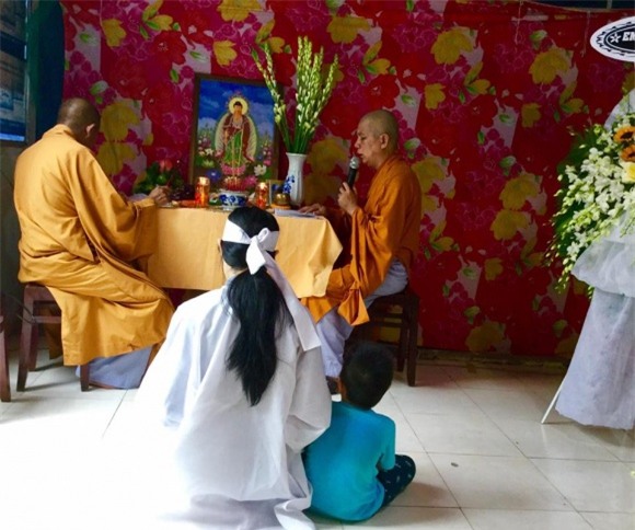 nguyễn hoàng, diễn viên nguyễn hoàng qua đời, sao việt đến viếng nguyễn hoàng