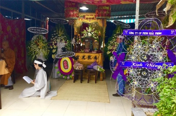 nguyễn hoàng, diễn viên nguyễn hoàng qua đời, sao việt đến viếng nguyễn hoàng