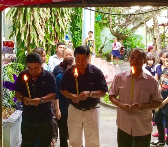 nguyễn hoàng, diễn viên nguyễn hoàng qua đời, sao việt đến viếng nguyễn hoàng